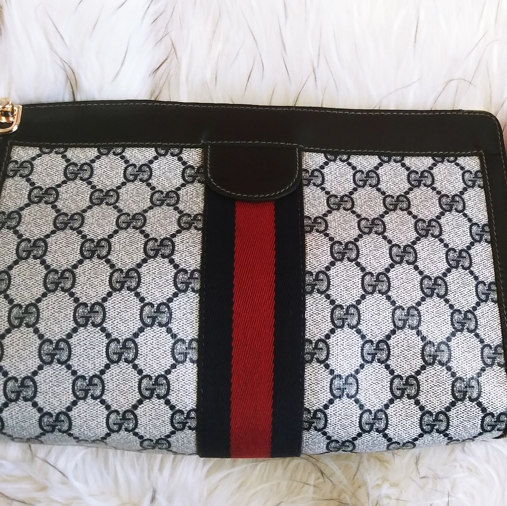 Vintage Authentic Gucci Sherry Clutch-Crossbody